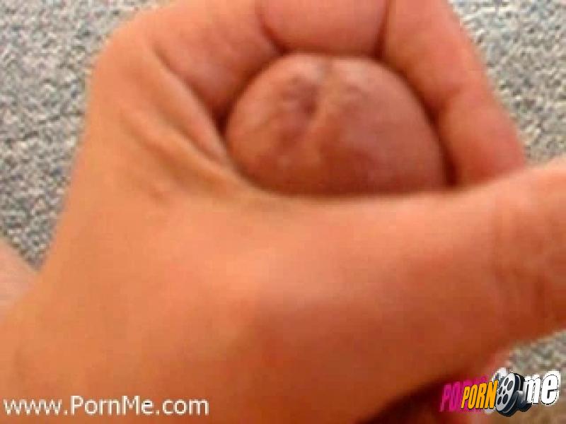 Sperma zwischen den Fingern