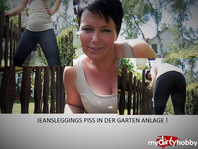 Jeans Leggings Piss in der Gartenanlage