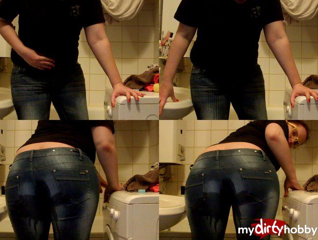 I love to pee in my jeans