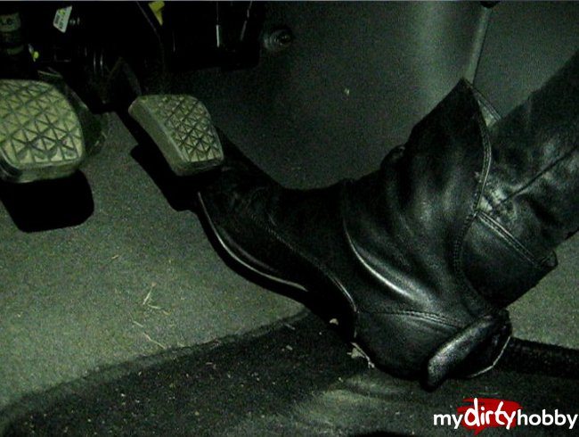 Revving Pedal Pumping in Boots