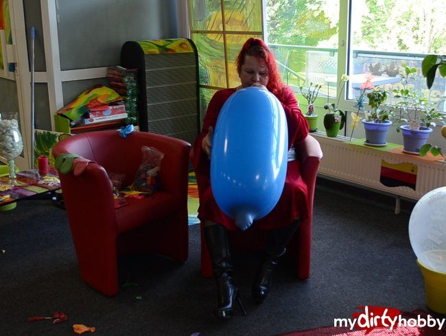 Blauer Riesenballon aufgeblasen Phase 1 NONPOP !