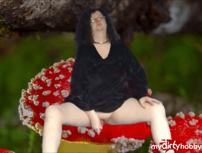 Arikajira Pixie On A Mushroom Masturbation